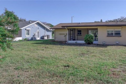 House in Clearwater, Florida 2 bedrooms, 76.37 sq.m. № 2290558 - photo 29