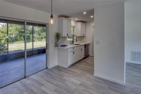 House in Clearwater, Florida 2 bedrooms, 76.37 sq.m. № 2290558 - photo 24