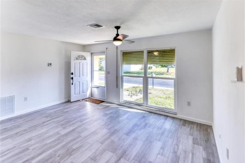 House in Clearwater, Florida 2 bedrooms, 76.37 sq.m. № 2290558 - photo 21