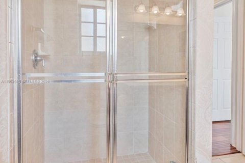 Condo in Palm Beach Gardens, Florida, 3 bedrooms № 2030951 - photo 16