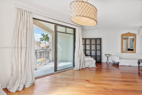 Condo in Palm Beach Gardens, Florida, 3 bedrooms № 2030951 - photo 4