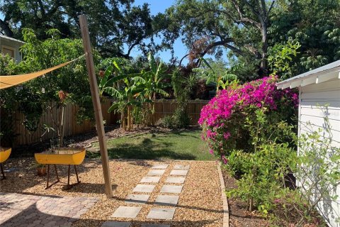 Casa en alquiler en Tampa, Florida, 2 dormitorios, 86.96 m2 № 1903411 - foto 1