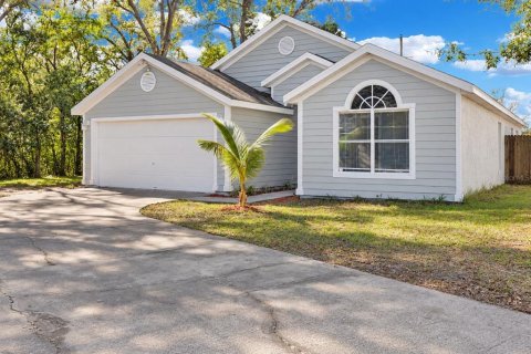 Casa en Apopka, Florida 4 dormitorios, 156.08 m2 № 2363985
