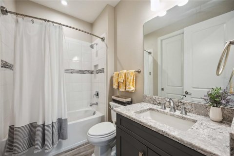 House in Sarasota, Florida 2 bedrooms, 156.26 sq.m. № 1761976 - photo 12