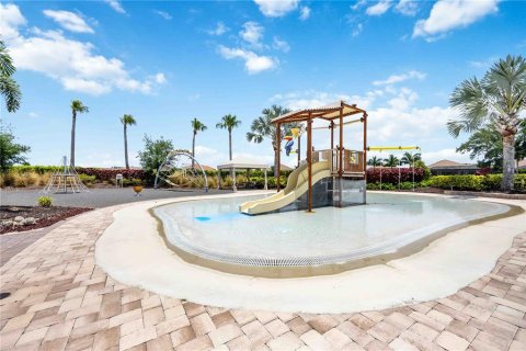 House in Sarasota, Florida 2 bedrooms, 156.26 sq.m. № 1761976 - photo 30