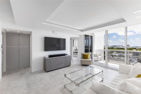 Condominio en venta en Miami Beach, Florida, 2 dormitorios, 105.91 m2 № 1854903 - foto 1