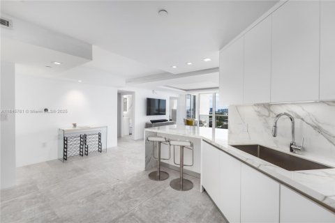 Condominio en venta en Miami Beach, Florida, 2 dormitorios, 105.91 m2 № 1854903 - foto 22