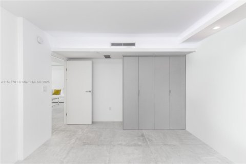 Condominio en venta en Miami Beach, Florida, 2 dormitorios, 105.91 m2 № 1854903 - foto 15