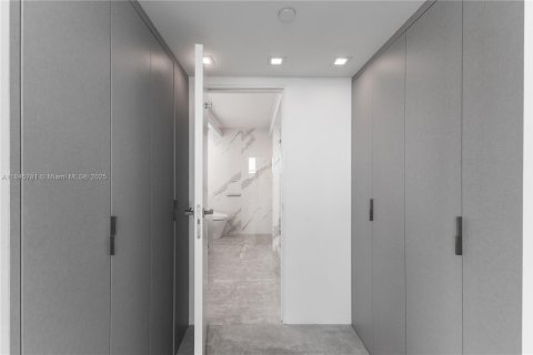 Condominio en venta en Miami Beach, Florida, 2 dormitorios, 105.91 m2 № 1854903 - foto 8