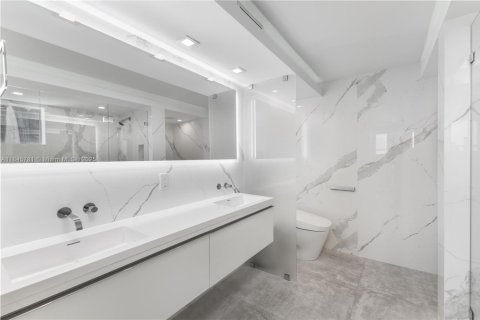 Condominio en venta en Miami Beach, Florida, 2 dormitorios, 105.91 m2 № 1854903 - foto 9