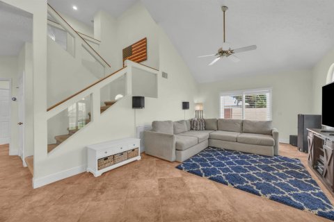 Casa en venta en Palm City, Florida, 4 dormitorios, 354.61 m2 № 2078297 - foto 6
