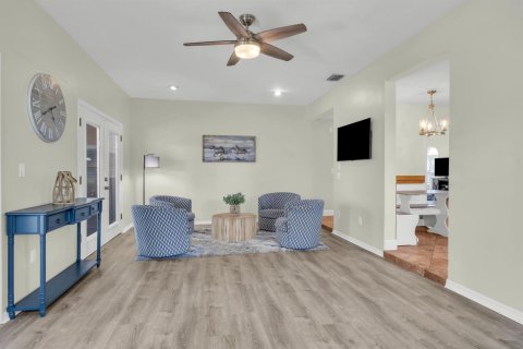 Casa en venta en Palm City, Florida, 4 dormitorios, 354.61 m2 № 2078297 - foto 24