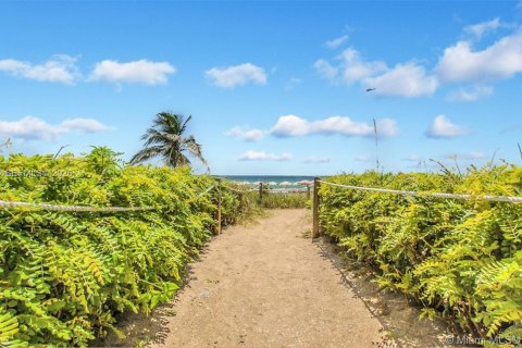 Condominio en alquiler en Sunny Isles Beach, Florida, 2 dormitorios, 116.13 m2 № 2009526 - foto 20