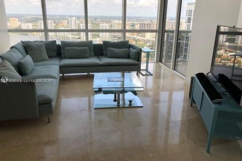 Condominio en alquiler en Sunny Isles Beach, Florida, 2 dormitorios, 116.13 m2 № 2009526 - foto 9