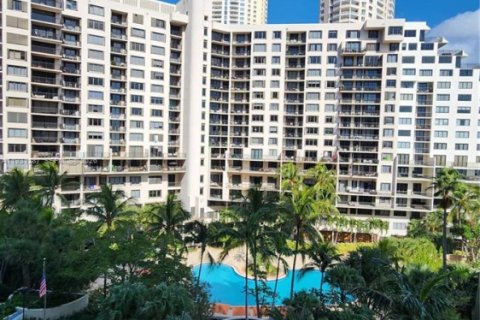 Кондоминиум с 2 спальнями в Майами, Флорида № 1998799
