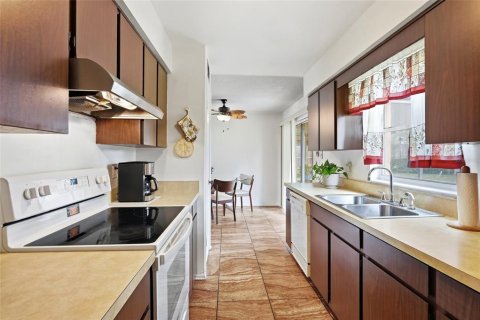 Villa ou maison à vendre à Casselberry, Floride: 3 chambres, 92.9 m2 № 2402733 - photo 18