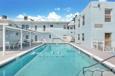 Condominio en venta en Hollywood, Florida, 1 dormitorio, 65.03 m2 № 2182068 - foto 14