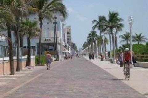 Condominio en venta en Hollywood, Florida, 1 dormitorio, 65.03 m2 № 2182068 - foto 17