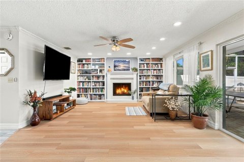 Casa en venta en Clearwater, Florida, 4 dormitorios, 209.87 m2 № 2416343 - foto 19