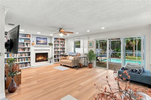 Casa en venta en Clearwater, Florida, 4 dormitorios, 209.87 m2 № 2416343 - foto 17