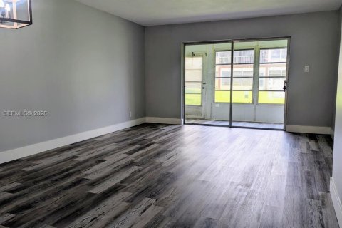 Copropriété à vendre à Margate, Floride: 2 chambres, 91.97 m2 № 2028488 - photo 5