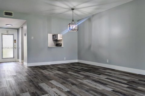 Copropriété à vendre à Margate, Floride: 2 chambres, 91.97 m2 № 2028488 - photo 4