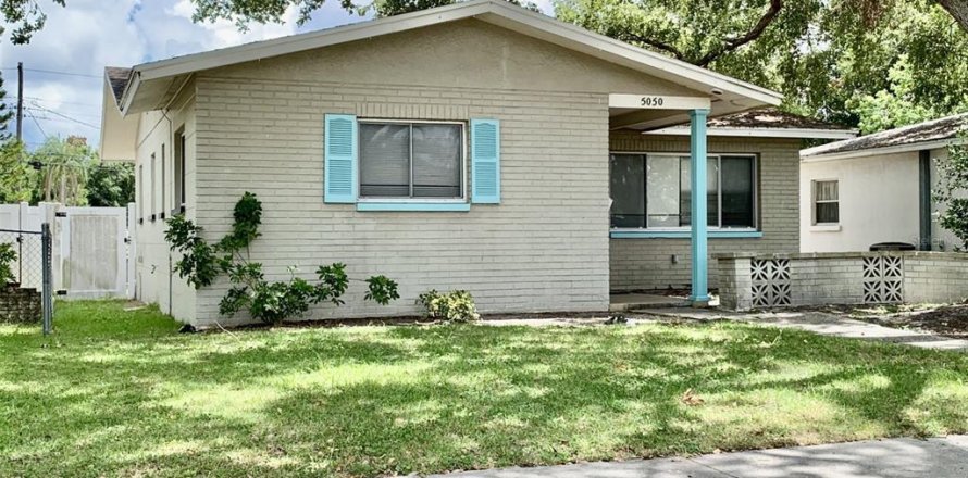 Casa en Saint Petersburg, Florida 3 dormitorios, 119.66 m2 № 2236104