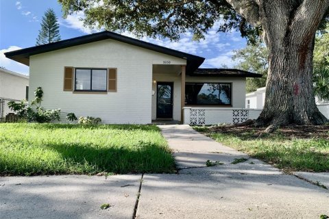 House in Saint Petersburg, Florida 3 bedrooms, 127.46 sq.m. № 2236104 - photo 23