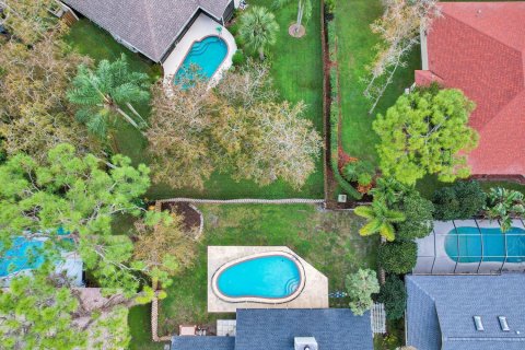 House in Wellington, Florida 3 bedrooms, 139.73 sq.m. № 1096531 - photo 1