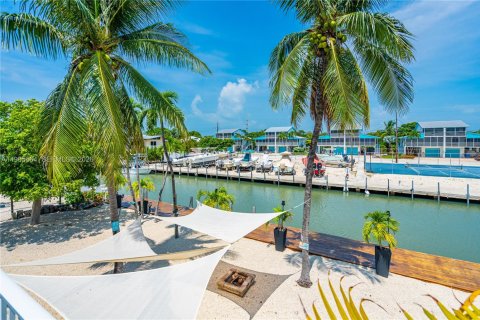 Casa en venta en Islamorada, Village of Islands, Florida, 3 dormitorios, 165.92 m2 № 2081231 - foto 30