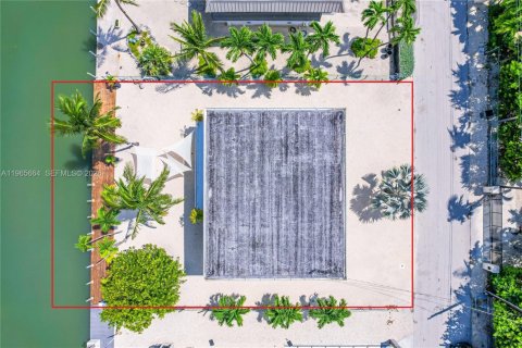 Casa en venta en Islamorada, Village of Islands, Florida, 3 dormitorios, 165.92 m2 № 2081231 - foto 14