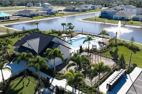 Casa en venta en Port St. Lucie, Florida, 4 dormitorios № 2073942 - foto 30