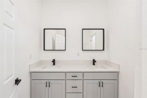 Casa en venta en Orlando, Florida, 4 dormitorios, 138.52 m2 № 2217672 - foto 9