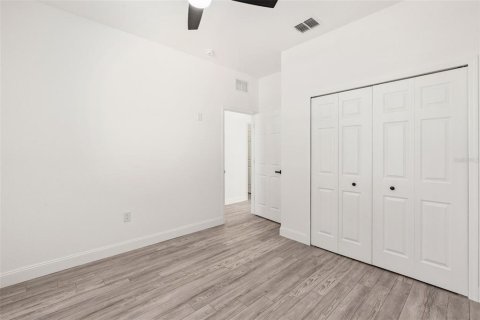 Casa en venta en Orlando, Florida, 4 dormitorios, 138.52 m2 № 2217672 - foto 11