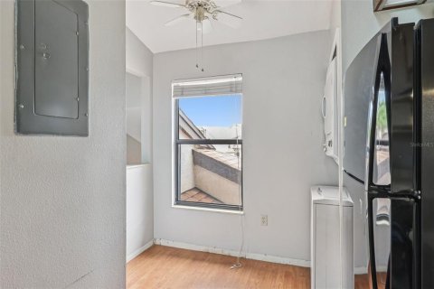 Condo in Orlando, Florida, 2 bedrooms  № 1787439 - photo 14