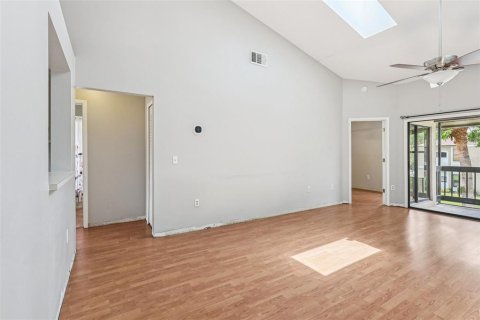 Condo in Orlando, Florida, 2 bedrooms  № 1787439 - photo 17