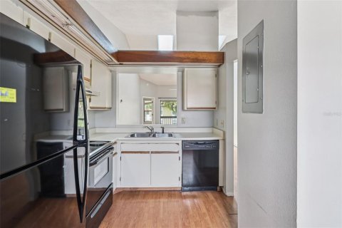 Condo in Orlando, Florida, 2 bedrooms  № 1787439 - photo 11