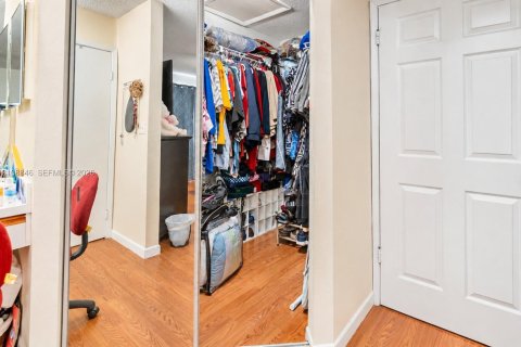 Adosado en venta en Miami, Florida, 3 dormitorios, 129.32 m2 № 2434221 - foto 22