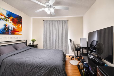 Adosado en venta en Miami, Florida, 3 dormitorios, 129.32 m2 № 2434221 - foto 10