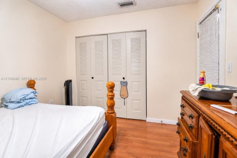 Adosado en venta en Miami, Florida, 3 dormitorios, 129.32 m2 № 2434221 - foto 18