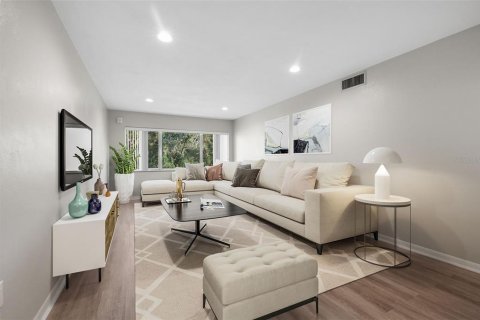 Condominio en venta en Saint Petersburg, Florida, 2 dormitorios, 94.3 m2 № 1560210 - foto 2