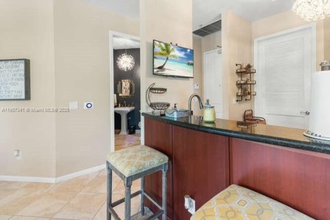 Condo in West Palm Beach, Florida, 2 bedrooms  № 2053436 - photo 14