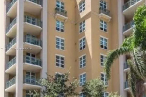 Condo in West Palm Beach, Florida, 2 bedrooms № 2053436