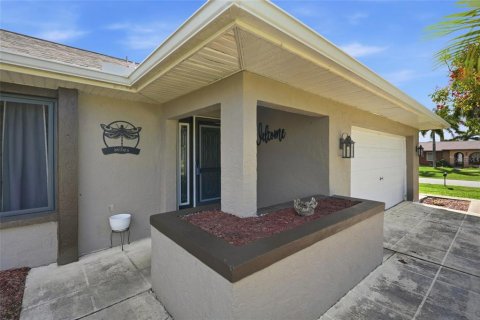 Villa ou maison à vendre à Port Charlotte, Floride: 3 chambres, 184.13 m2 № 2428629 - photo 5