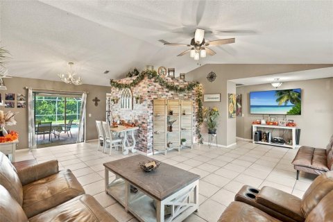 Villa ou maison à vendre à Port Charlotte, Floride: 3 chambres, 184.13 m2 № 2428629 - photo 9