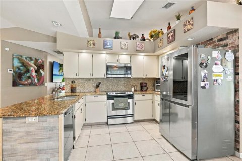 Villa ou maison à vendre à Port Charlotte, Floride: 3 chambres, 184.13 m2 № 2428629 - photo 11