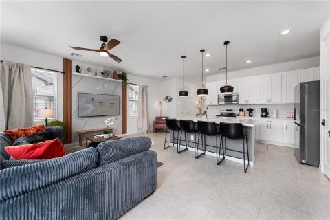 Touwnhouse à vendre à Davenport, Floride: 3 chambres, 150.87 m2 № 2416380 - photo 7