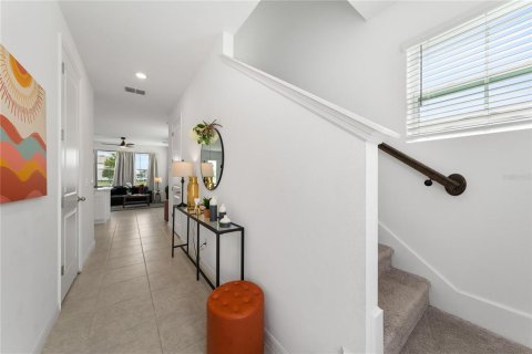 Touwnhouse à vendre à Davenport, Floride: 3 chambres, 150.87 m2 № 2416380 - photo 3