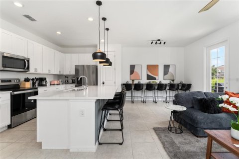 Touwnhouse à vendre à Davenport, Floride: 3 chambres, 150.87 m2 № 2416380 - photo 6