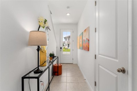 Touwnhouse à vendre à Davenport, Floride: 3 chambres, 150.87 m2 № 2416380 - photo 2